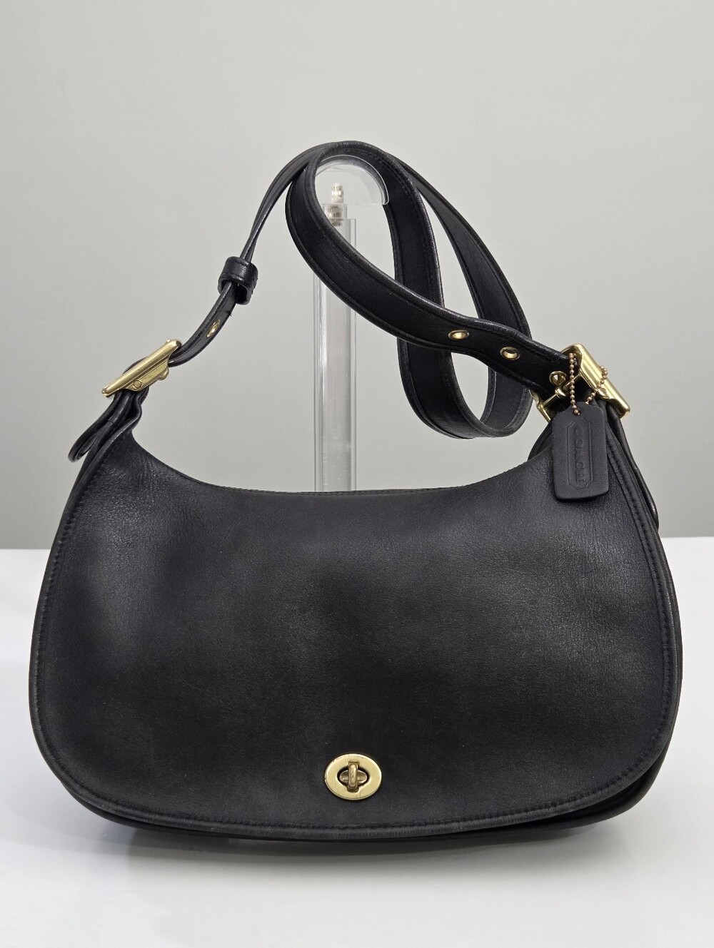 VINTAGE COACH LEGACY LEATHER CRESCENT SHOULDER BAG HOBO #9338